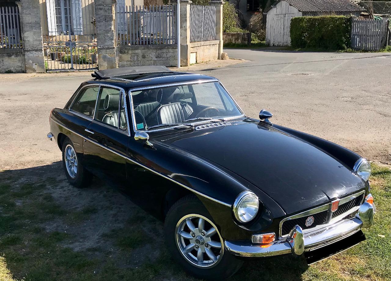 MG MGB GT - 1973 LesAnciennes.com