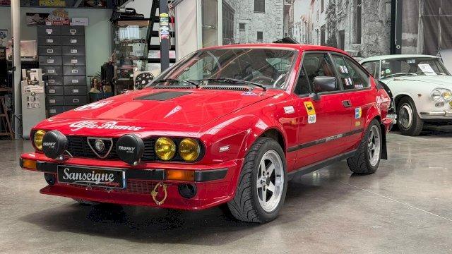 ALFA ROMEO Alfetta GTV6 3.0 - 1984 LesAnciennes.com
