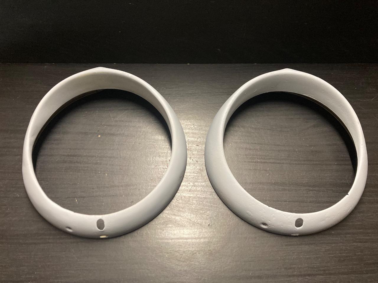 Cerclages de phare SIMCA Vedette ariane Versailles LesAnciennes.com