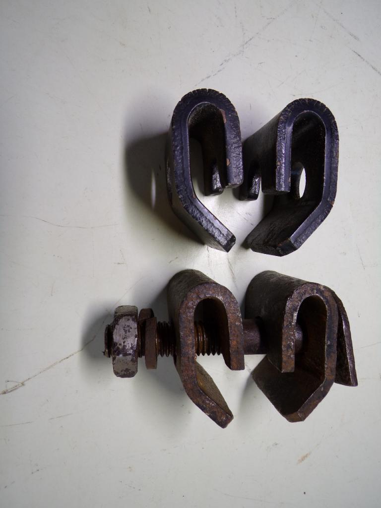 Supports de phares AB CITROEN Traction LesAnciennes.com