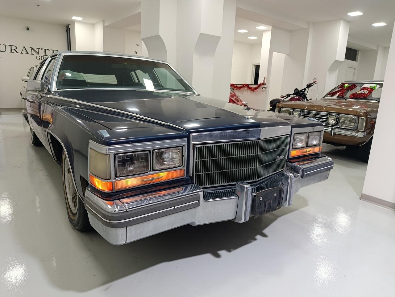 1981 Cadillac Fleetwood Brougham LesAnciennes.com
