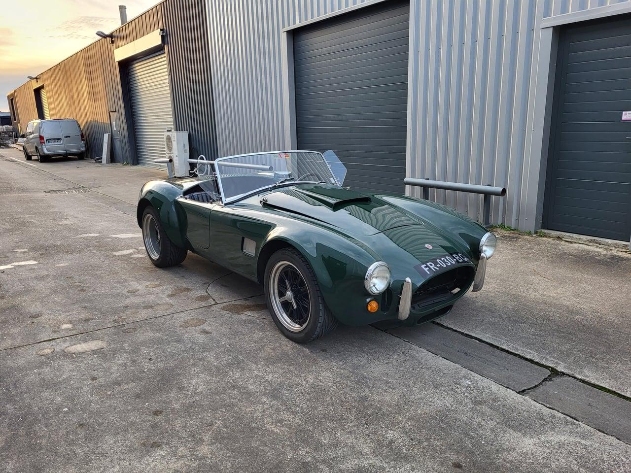 1964 RAM Cobra 427 5.7L V8 Manual LesAnciennes.com