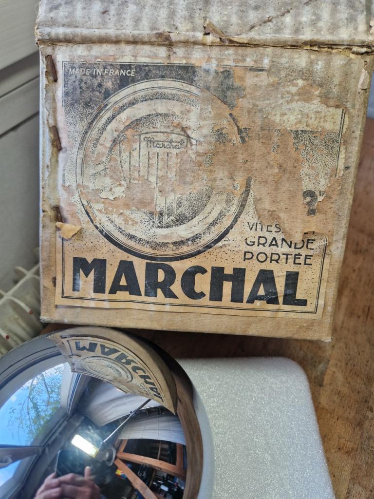 Deux phares Marchal 630 et 632 LesAnciennes.com