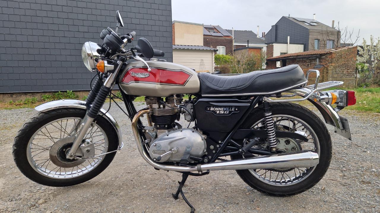 TRIUMPH Bonneville T140 Européenne - 1982 LesAnciennes.com
