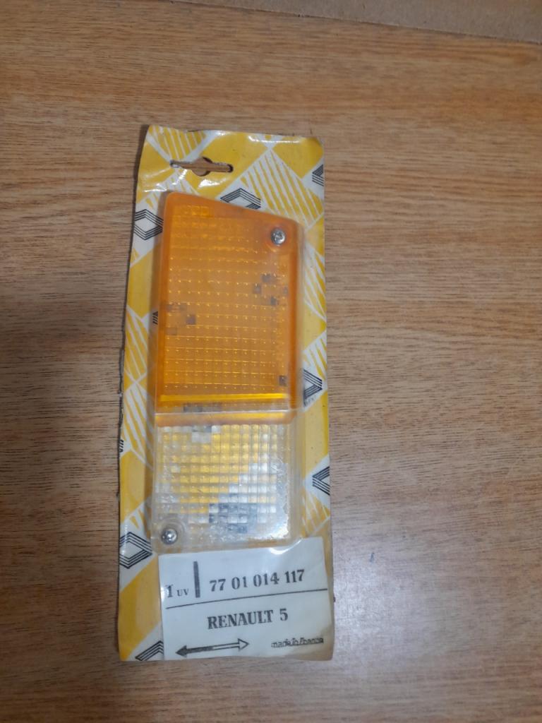 Cabochon de clignotant gauche Renault 5 LesAnciennes.com