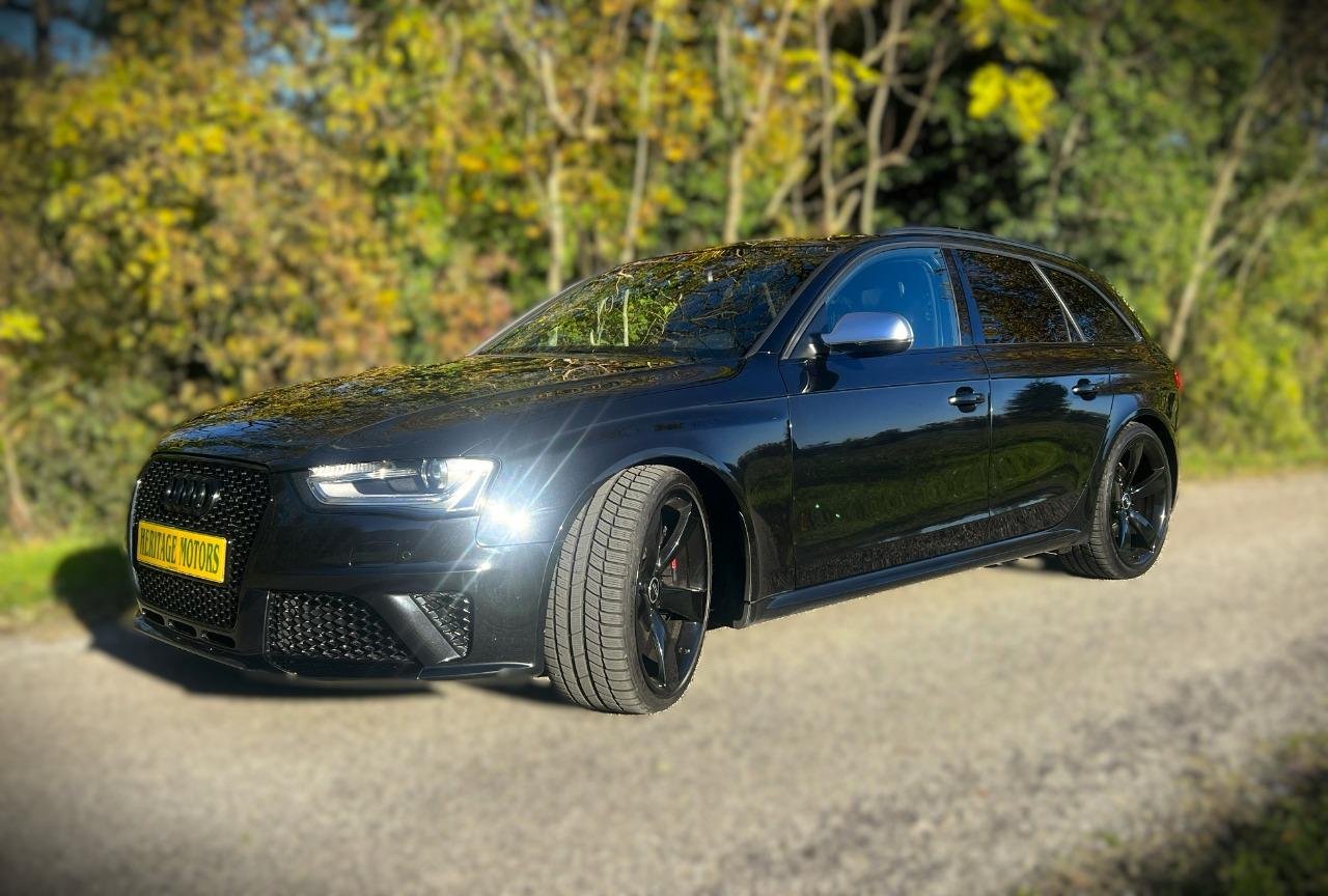AUDI V8 RS4 - 2010 LesAnciennes.com