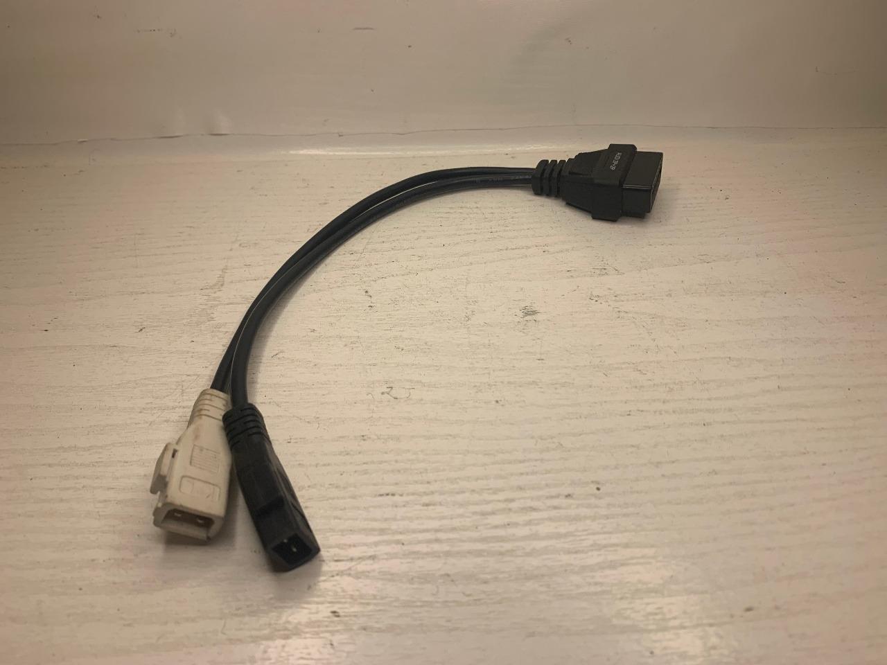 Adaptateur ODB VOLKSWAGEN AUDI 2P+2P LesAnciennes.com