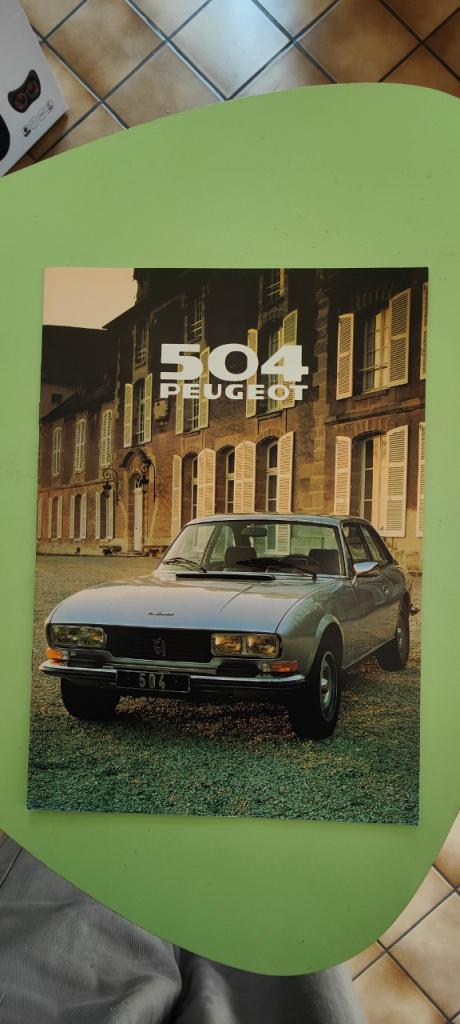 Catalogue publicitaire 504 Peugeot coupé cabr LesAnciennes.com
