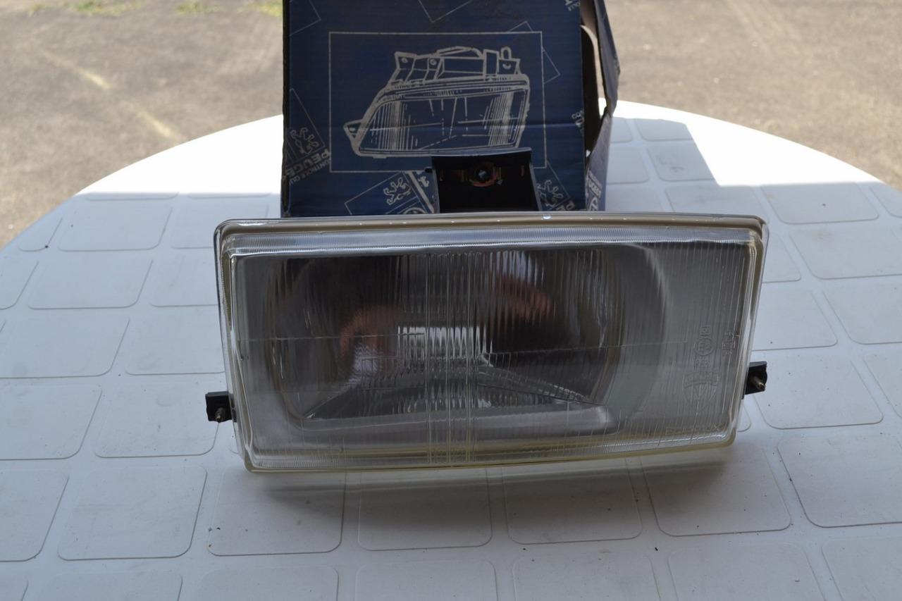Phare DT, SEV Marchal, PEUGEOT 104 ZS, neuf LesAnciennes.com