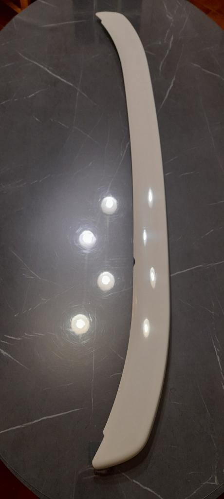 Becquet arrière hayon Renault 21 LesAnciennes.com