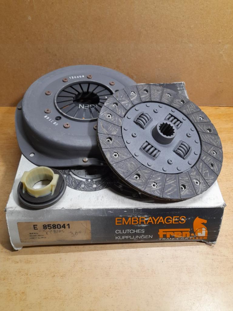 Kit embrayage Opel Olympia Kadett Manta Ascona LesAnciennes.com