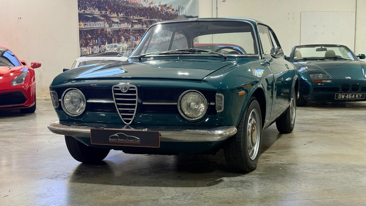 ALFA ROMEO Giulia 1300 Junior Scalino - 1969 LesAnciennes.com