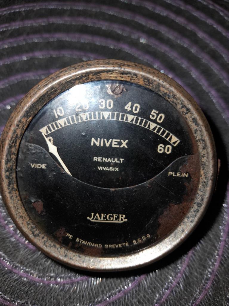 Jauge à essence Jaeger Nivex RENAULT Vivasix LesAnciennes.com