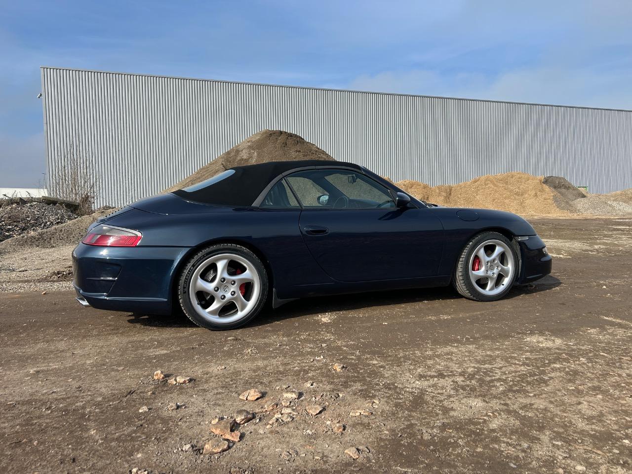 PORSCHE 911 996 carrera 4 cabrio - 2000 LesAnciennes.com