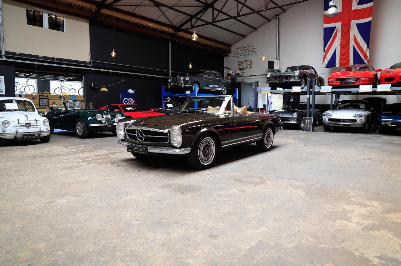 MERCEDES 280 SL Pagode - 1971 LesAnciennes.com