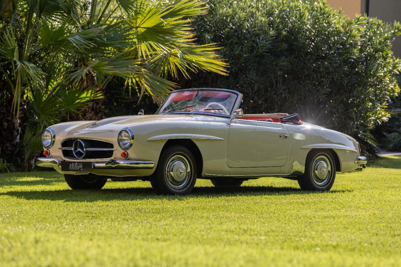 MERCEDES 190 SL Hard Top - 1960 LesAnciennes.com