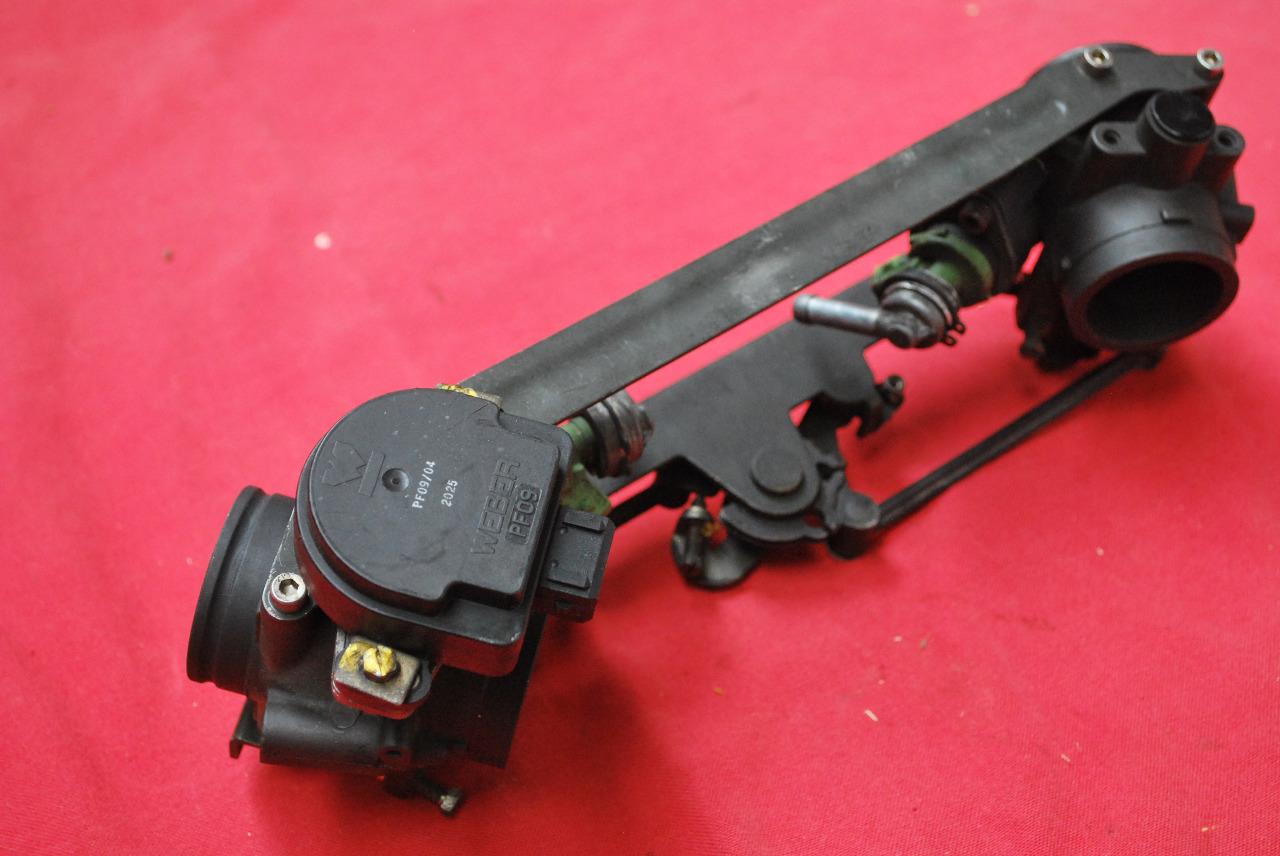 GUZZI California rampe injection LesAnciennes.com