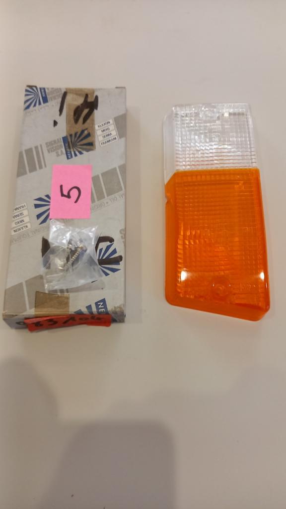 FEU AVANT DROITE R5 DEPIUS 1981 LesAnciennes.com