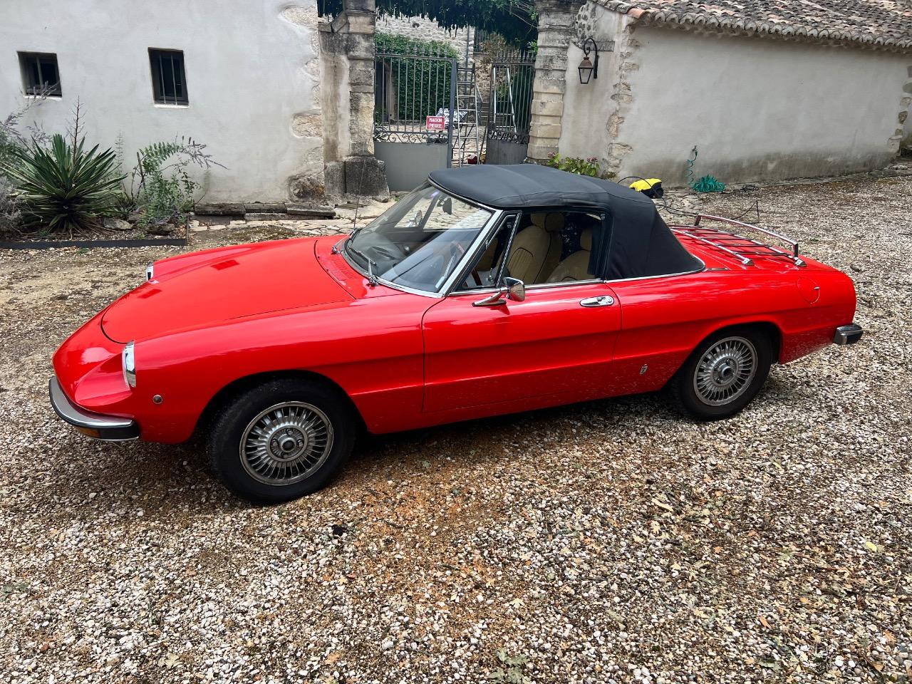 ALFA ROMEO 2000 Spider coda tronca - 1972 LesAnciennes.com