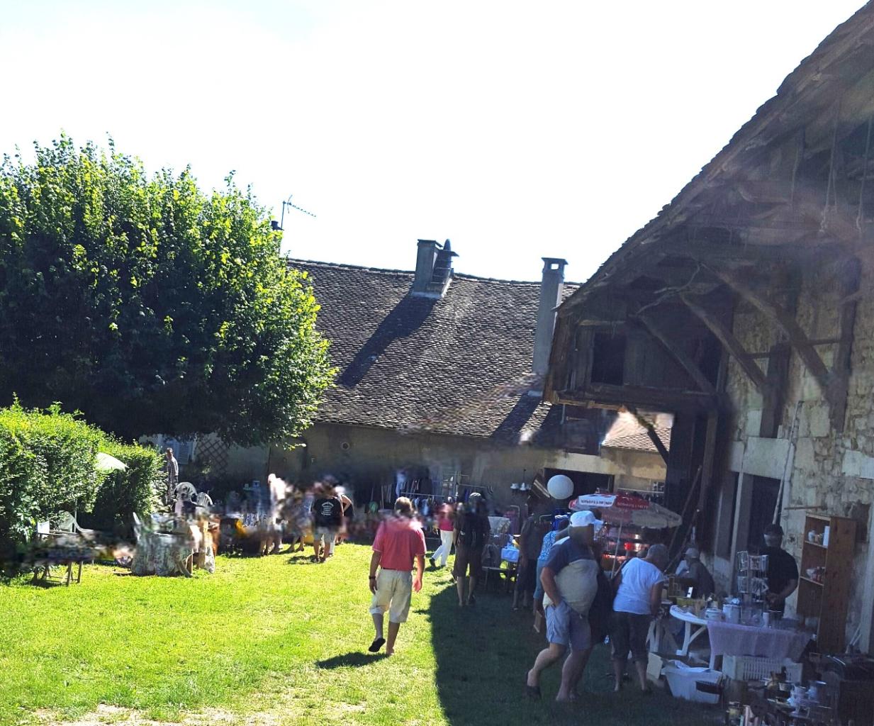 BRADERIE champêtre à IZIEU 3 mai 2026 LesAnciennes.com