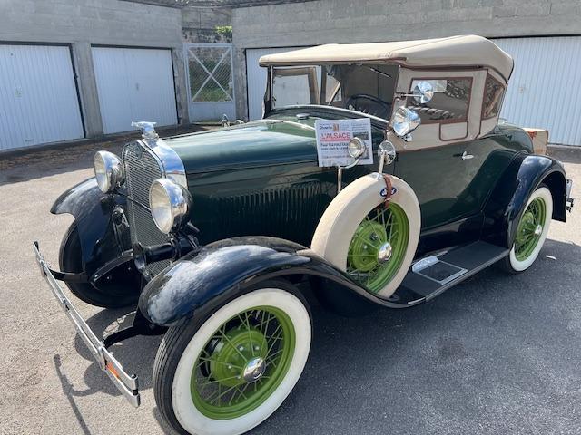 FORD A Roadster deluxe - 1931 LesAnciennes.com