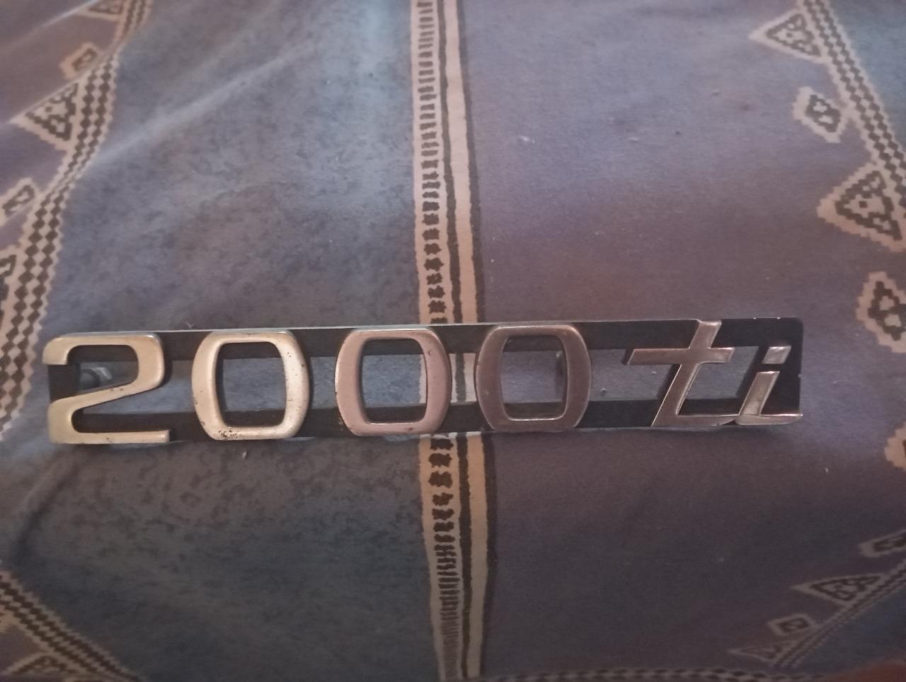 Logo BMW 2000 2000 LesAnciennes.com