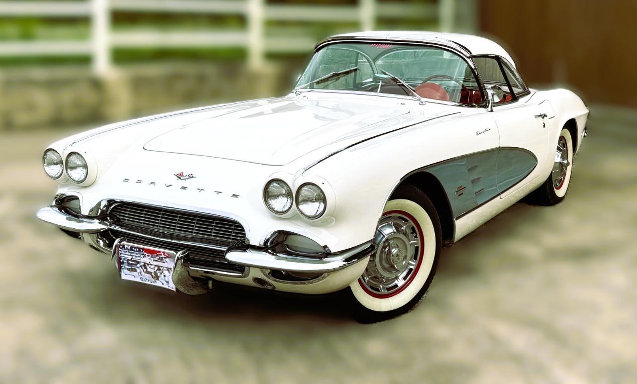 CHEVROLET Corvette - 1961 LesAnciennes.com