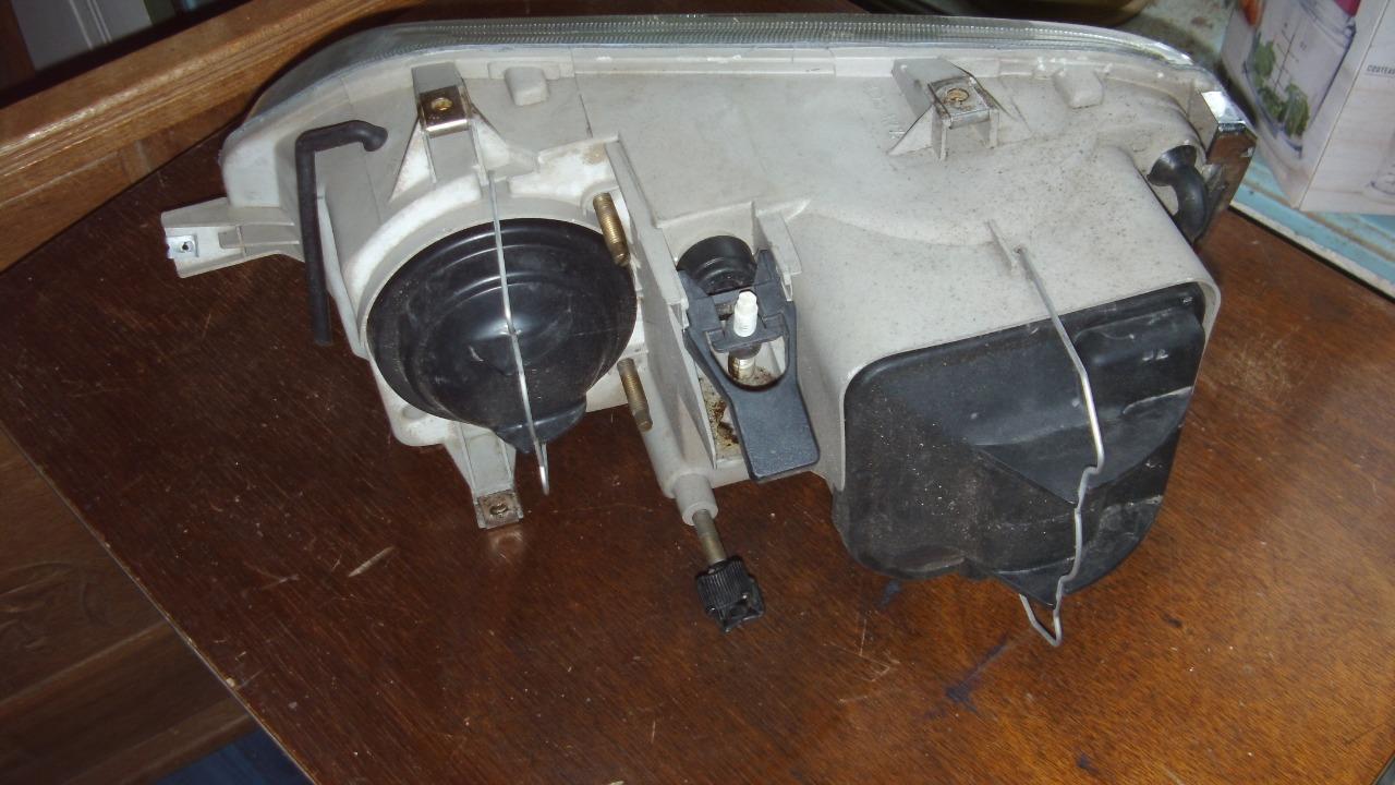 Phare avant droit RENAULT 25 (R25) LesAnciennes.com
