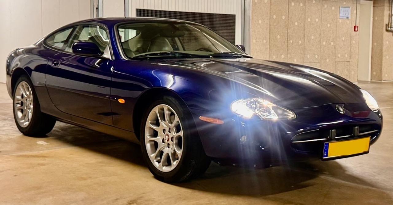 JAGUAR XK8 - 2000 LesAnciennes.com