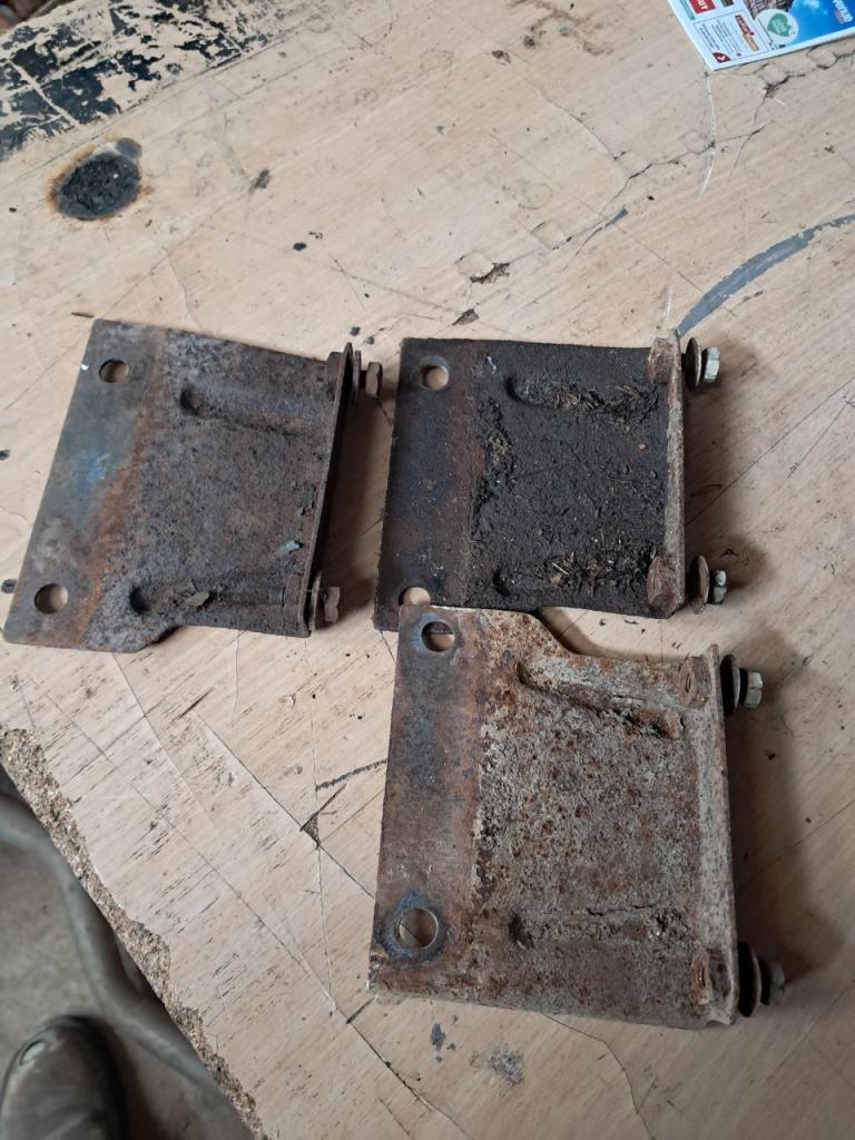 Renforts SIMCA 1000 LesAnciennes.com