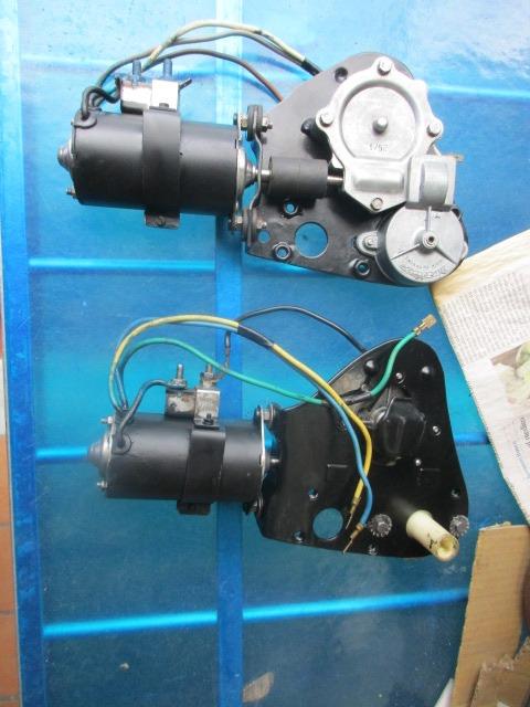 Moteurs leve phares pour Lamborghini Miura LesAnciennes.com