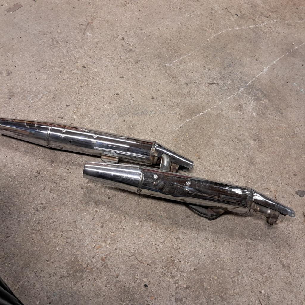 Silencieux echappement SUZUKI Intruder 125 LesAnciennes.com