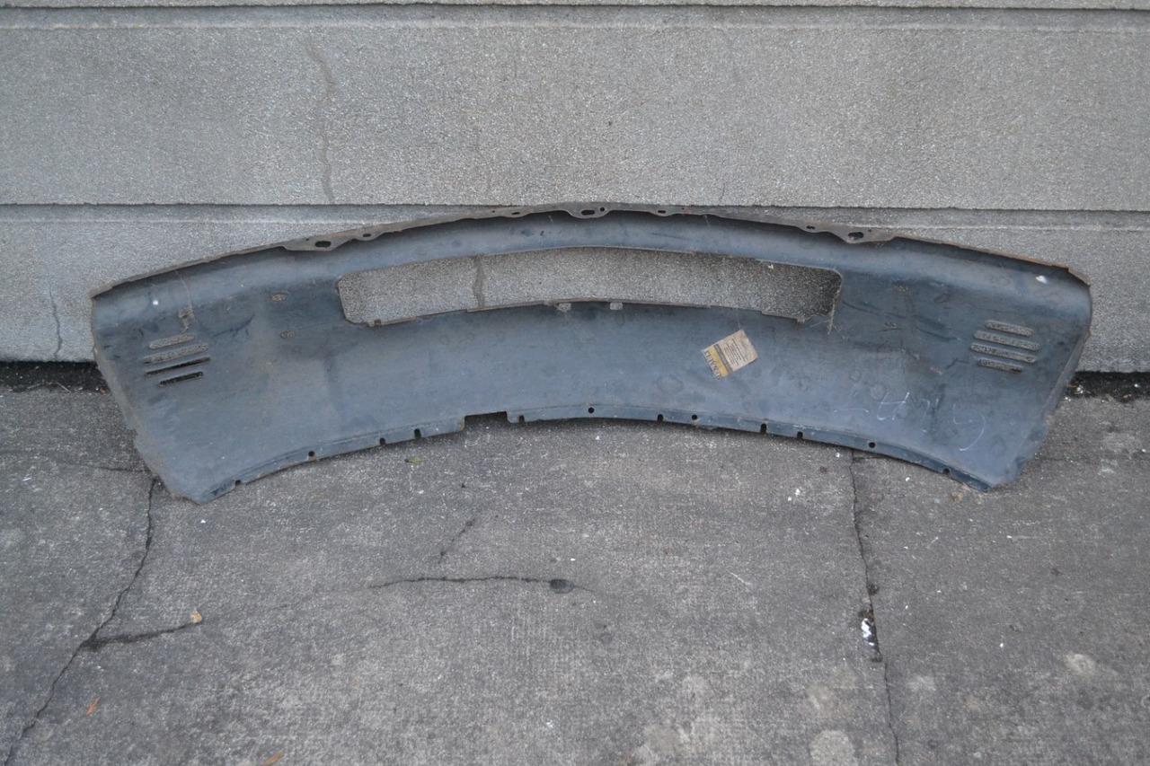 Jupe avant RENAULT 18 (R18), neuve d'origine LesAnciennes.com