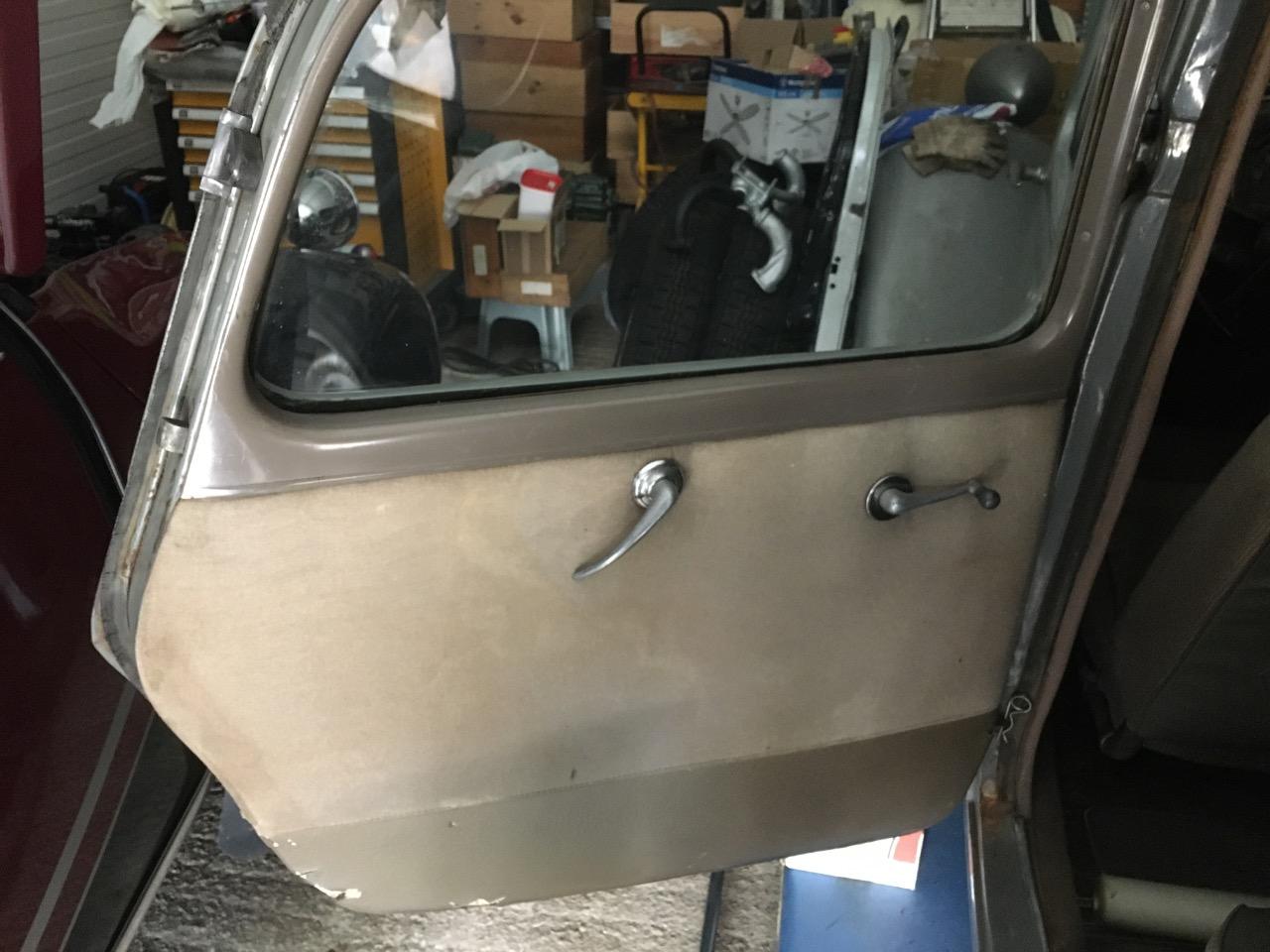 Portes CITROEN Traction 11 BL LesAnciennes.com
