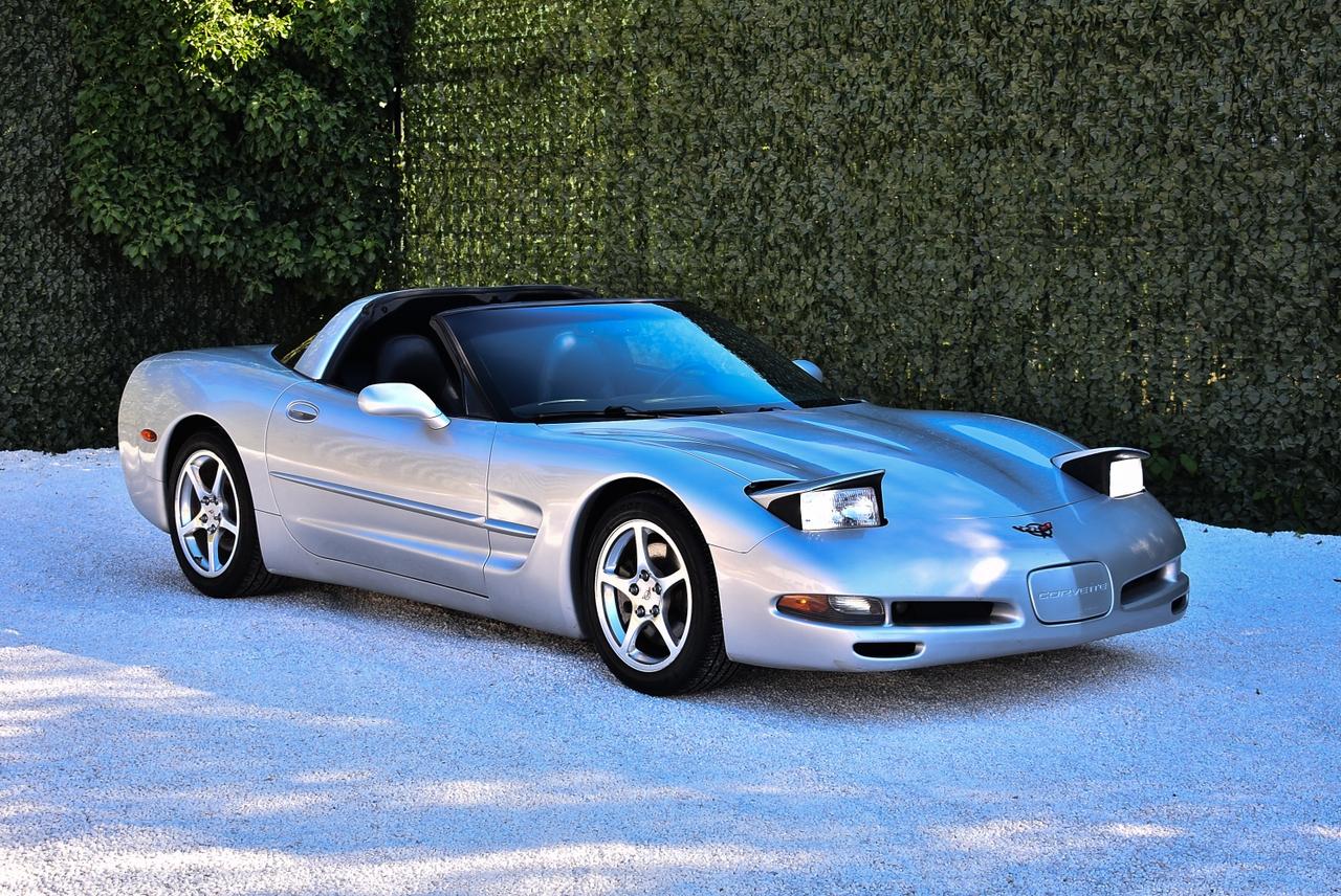 2001 Chevrolet Corvette C5 Targa 350CI V8 LesAnciennes.com