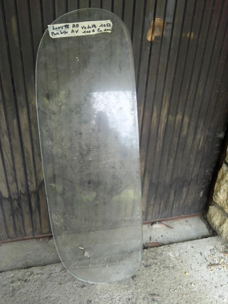 Pare brise FORD Vedette berline V8 1953 LesAnciennes.com