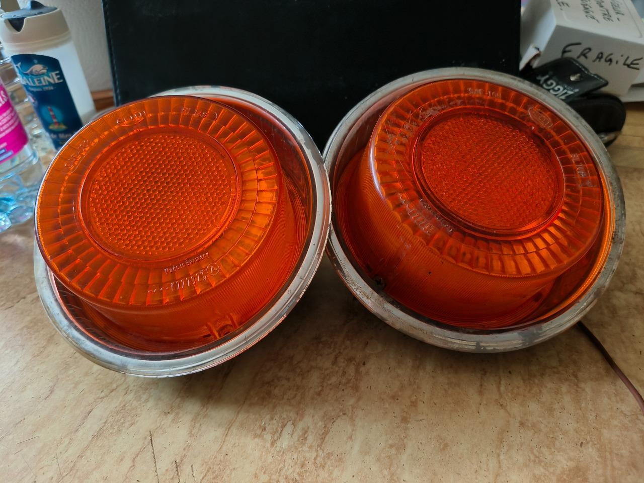 Clignotant OPEL GT 1900 LesAnciennes.com