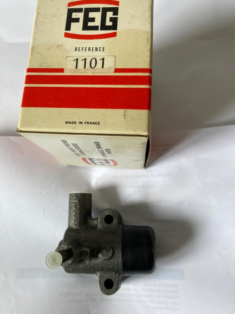 Récepteur embrayage neuf PEUGEOT 204 304 LesAnciennes.com