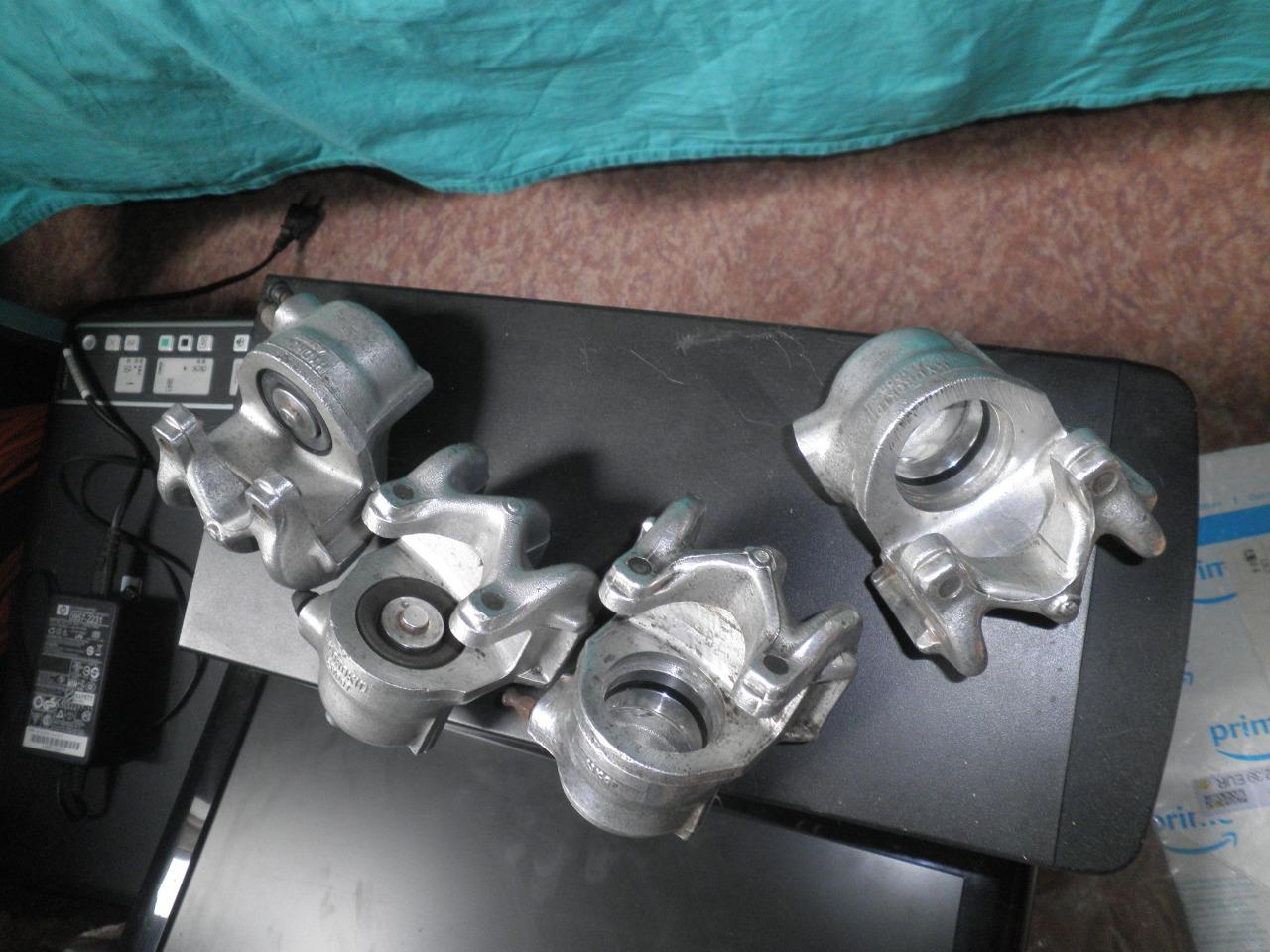 Moyeu RENAULT Dauphine LesAnciennes.com