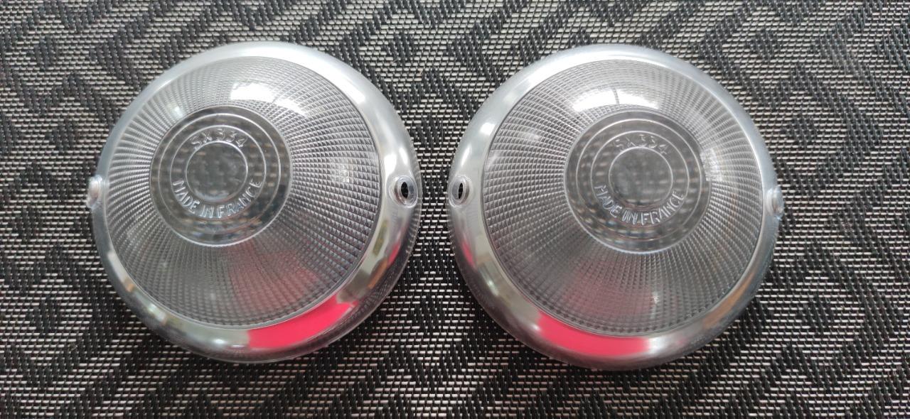 Cabochons de clignotants PEUGEOT 403 LesAnciennes.com