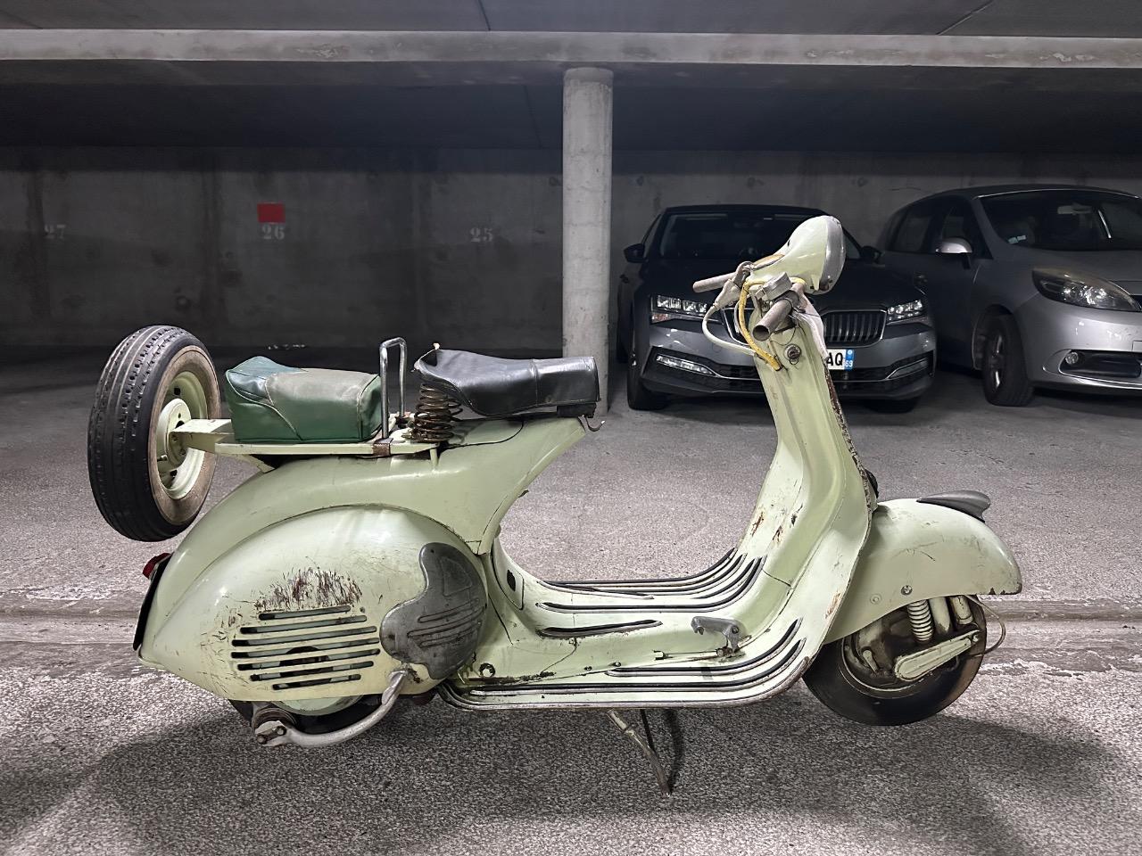 ACMA Vespa 125 CM - 1954 LesAnciennes.com