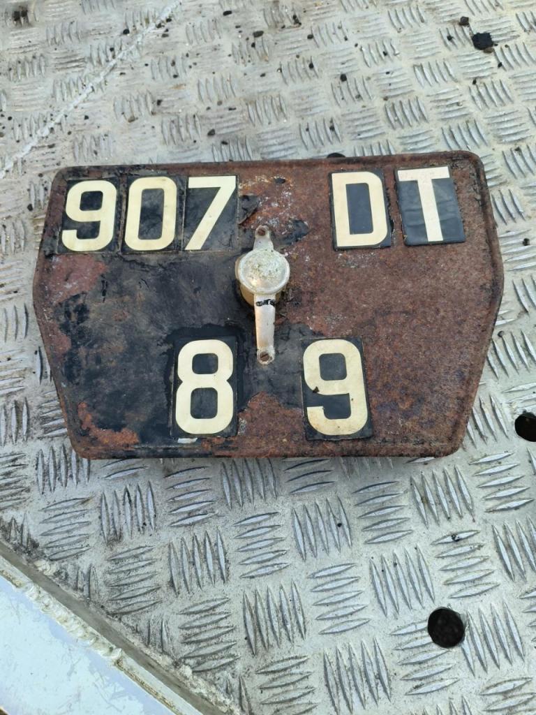 Ancienne plaque d'immatriculation LesAnciennes.com