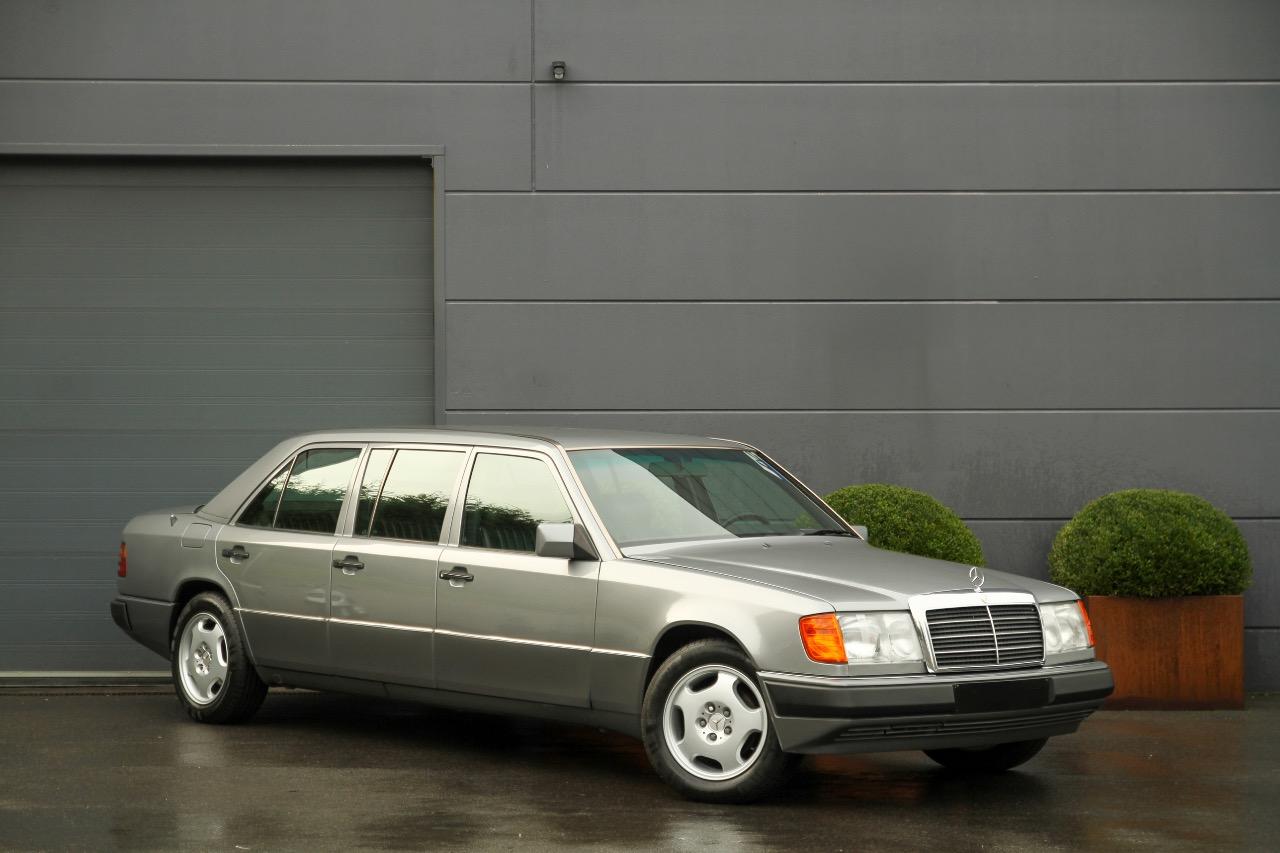 MERCEDES 260 E Pullman Limousine - 1993 LesAnciennes.com