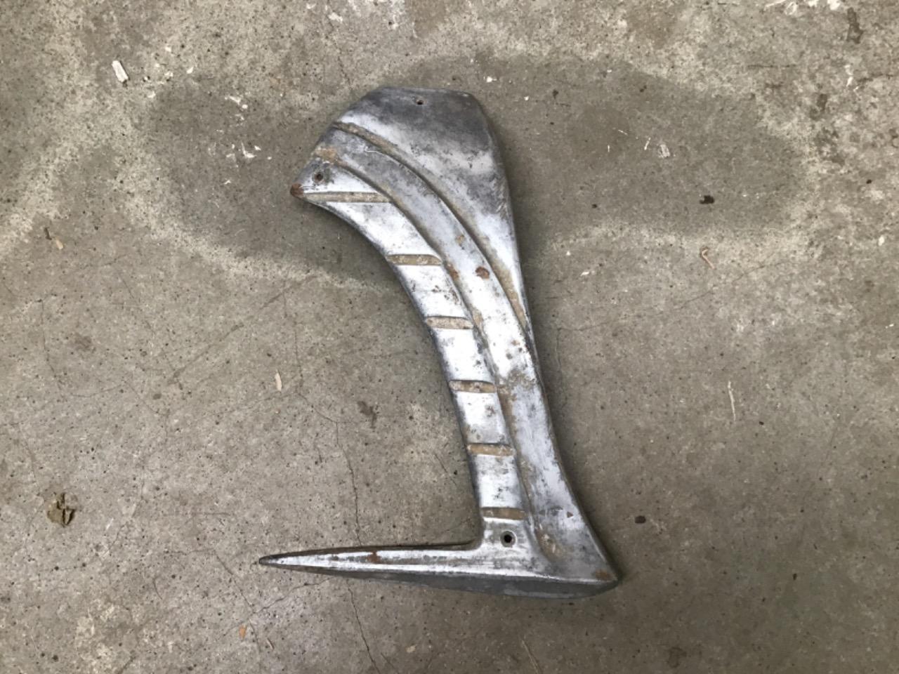 ENJOLIVEUR D’AILE RÉF 239 LesAnciennes.com