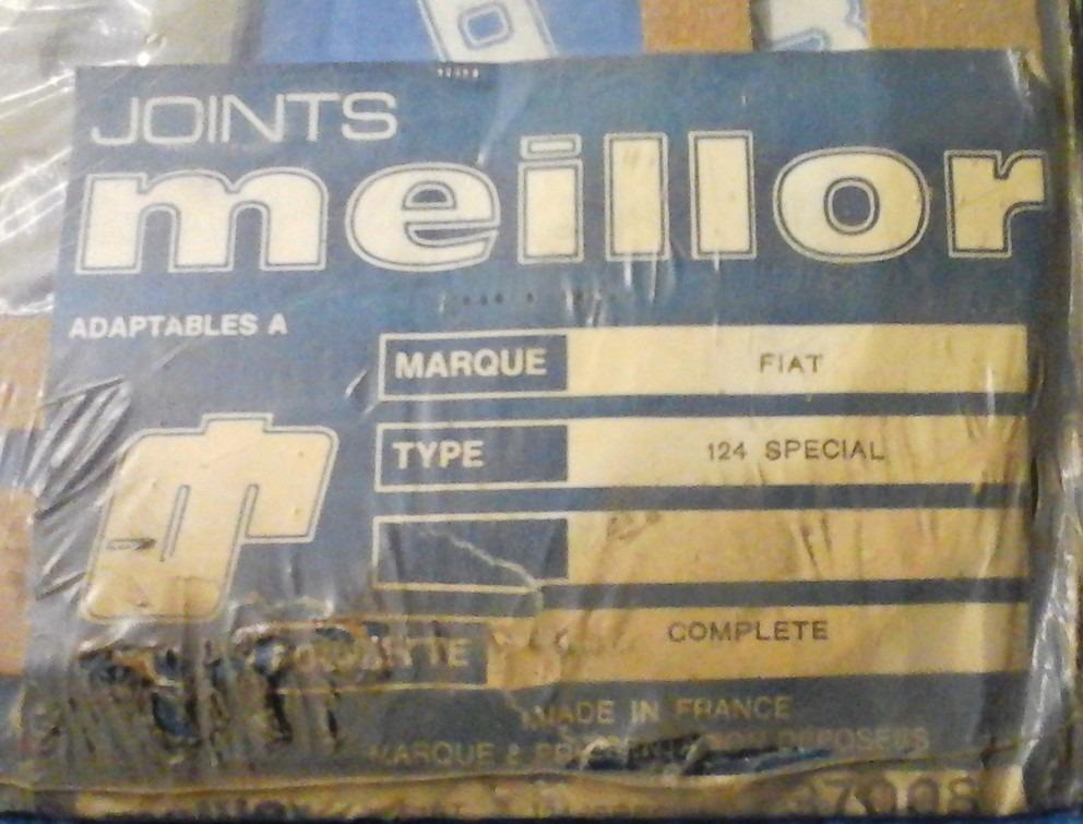 Pochette moteur FIAT 124 LesAnciennes.com