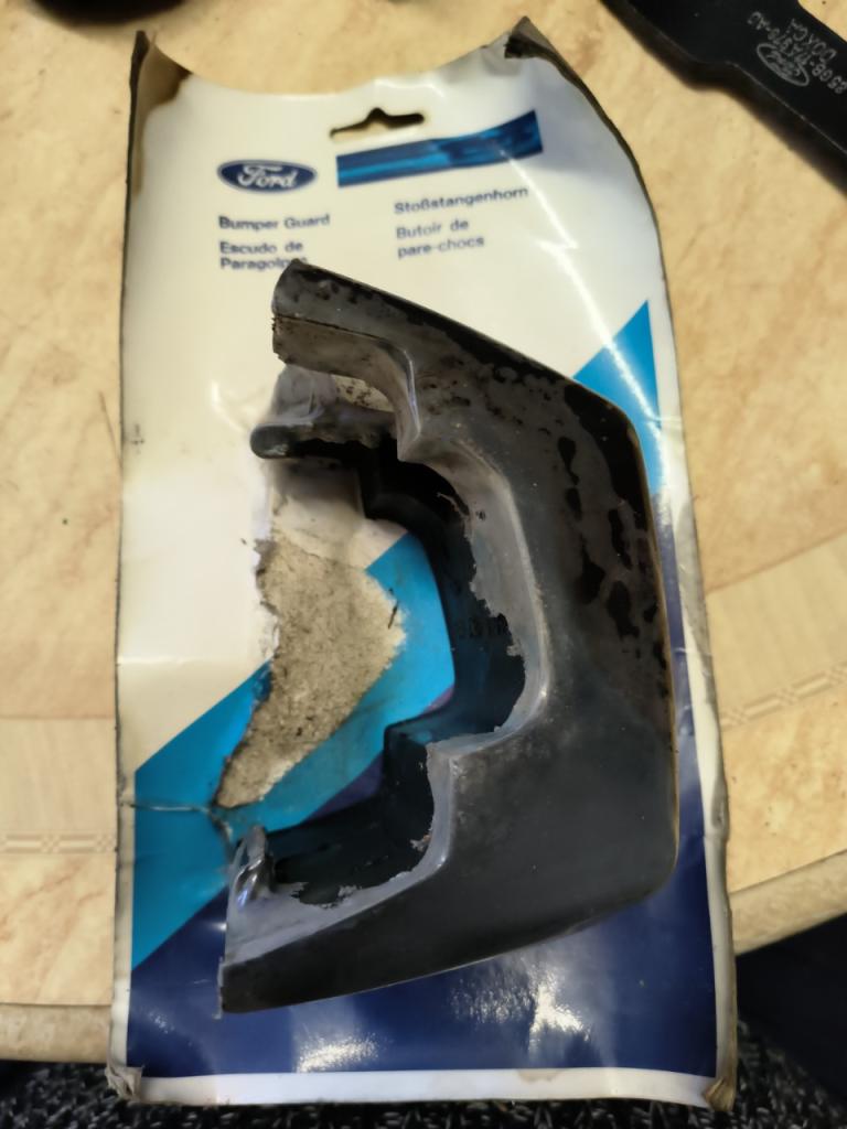Ford Butoir de pare-chocs avant neuf LesAnciennes.com