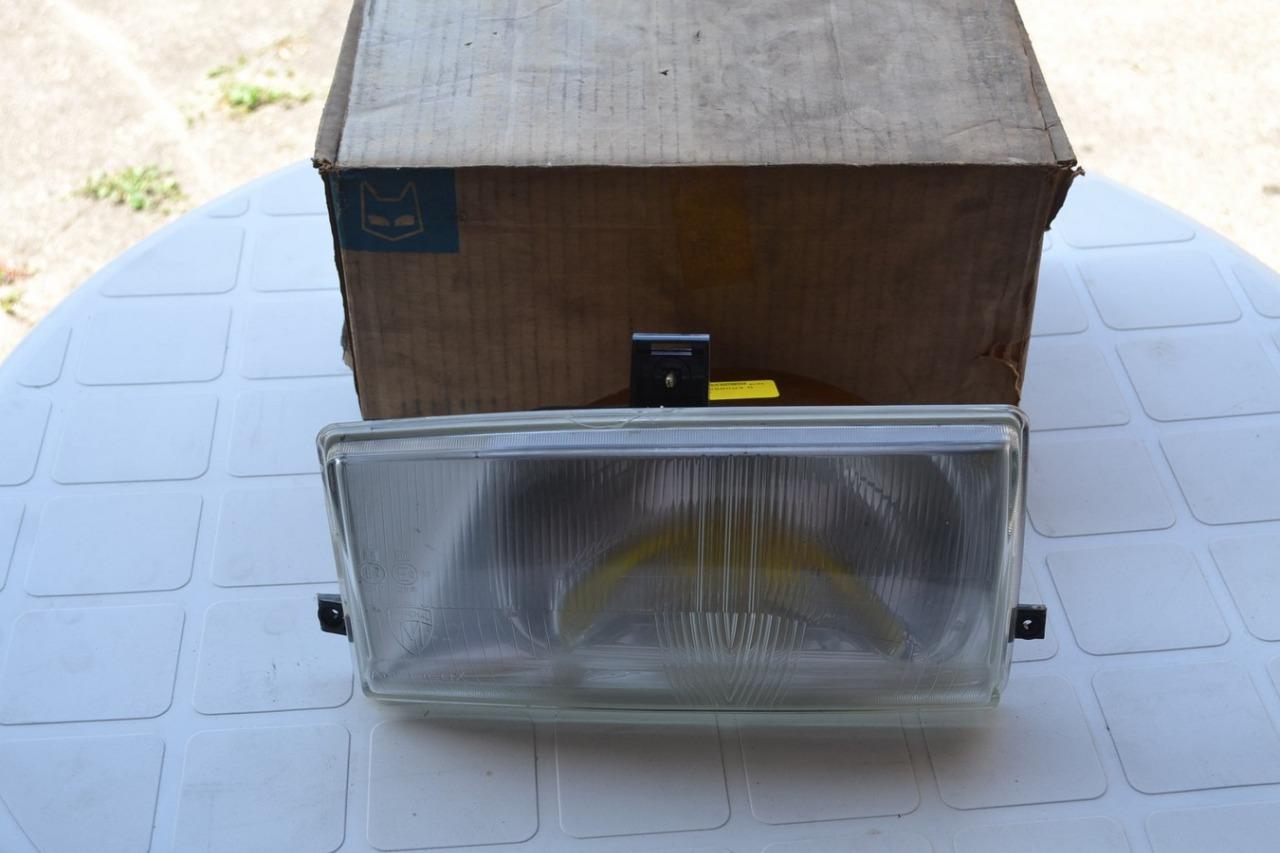 Phare G SEV Marchal Biode CE+H1, PEUGEOT 104 Coupé LesAnciennes.com