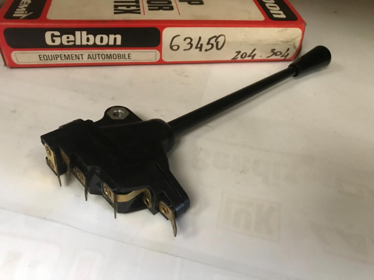 Comodo neuf PEUGEOT 304 LesAnciennes.com