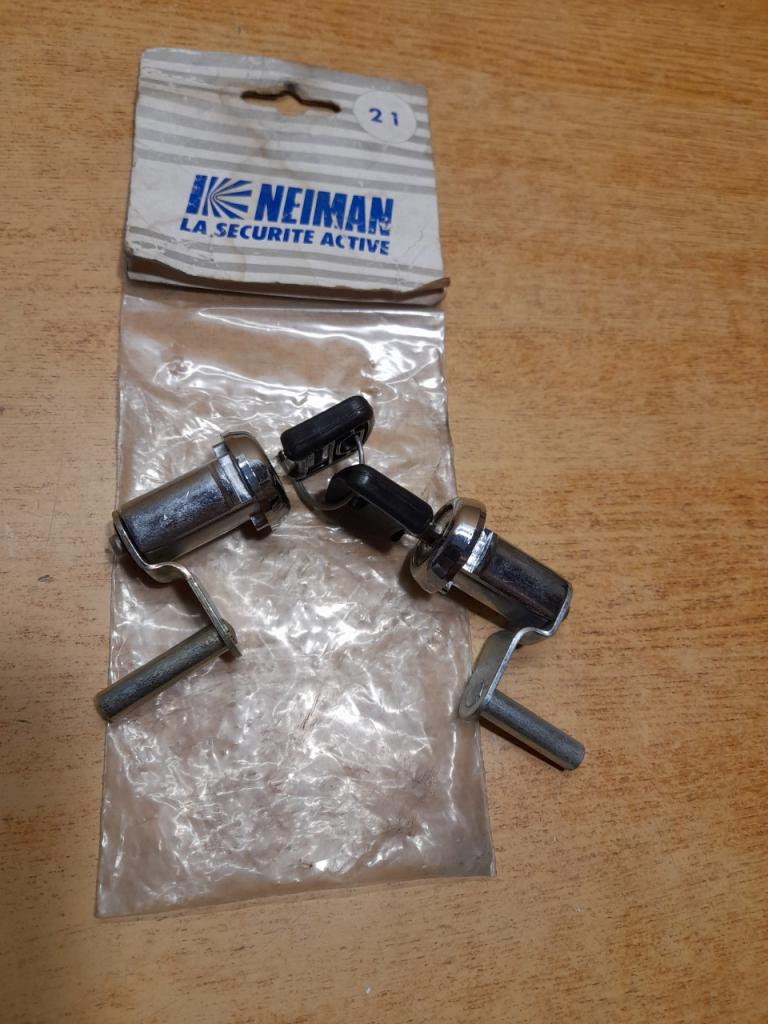 Serrures Barillets de portes Peugeot 504 505 LesAnciennes.com