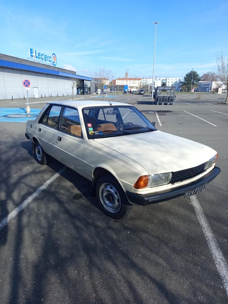 PEUGEOT 305 Gr - 1980 LesAnciennes.com